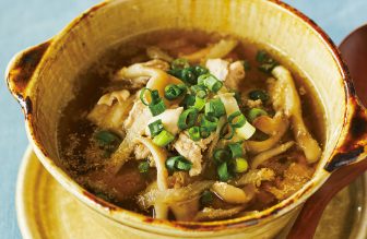 《青魚で血液サラサラ》「さば缶でサンラータン」や「いわしとまいたけのカレースープ」など血管…