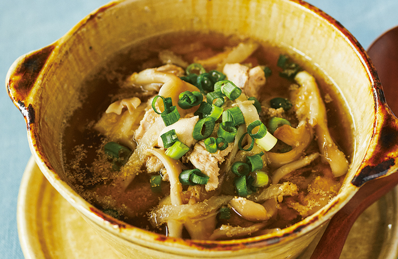 すりごまたっぷりにしてもおいしい「ほぐしさばと切り干し大根のごま汁」