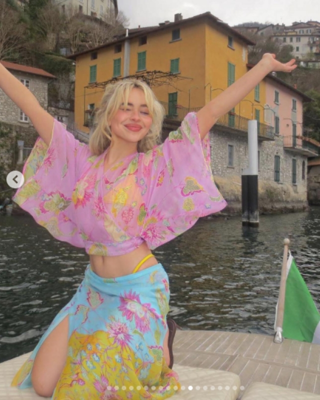 サブリナは日本でも人気（Instagramより）