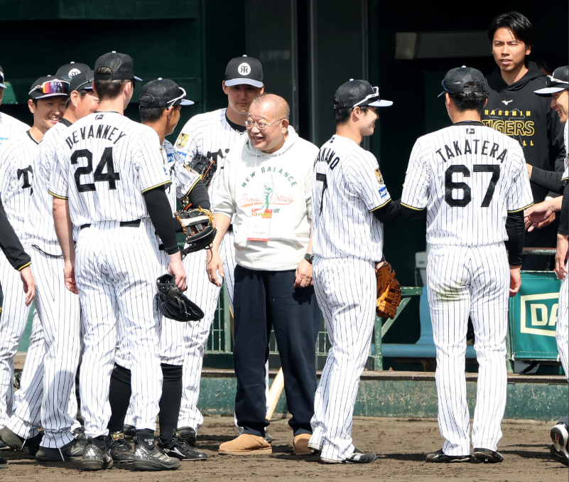 笑顔あふれる円陣だった