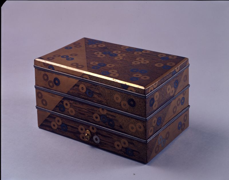 国宝「丸紋散蒔絵経箱」（画像提供／奈良 長谷寺）