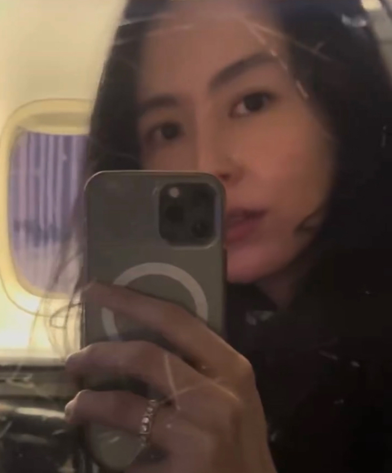 ラフな装いでも美貌は健在（長澤のインスタグラムより）