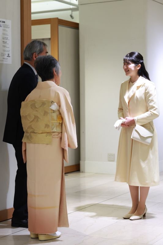 春らしく全身クリーム色でまとめられた。（2026年3月、写真／JMPA）