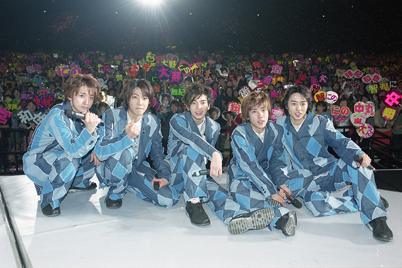 デビューまもない頃の5人