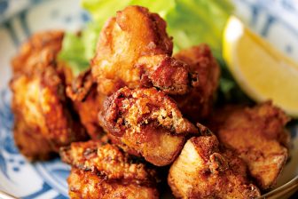 《ミシュラン店の店主が教える》やわらか、ジューシー、カリッと香ばしいから揚げを作るテクニック