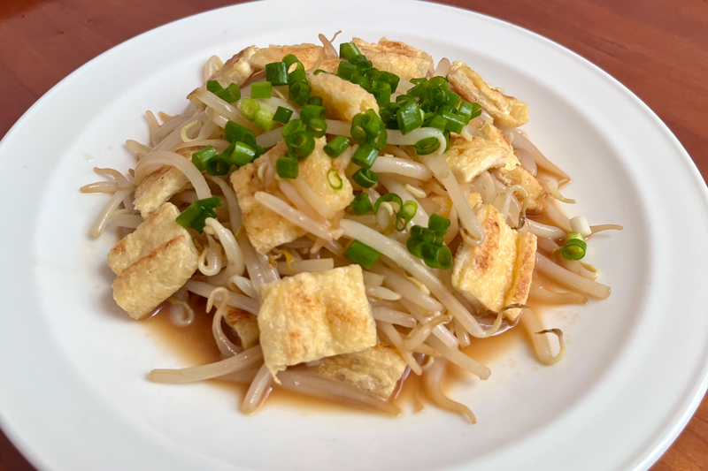 油揚げのガリバタ炒め（写真／柳瀬真澄さん）