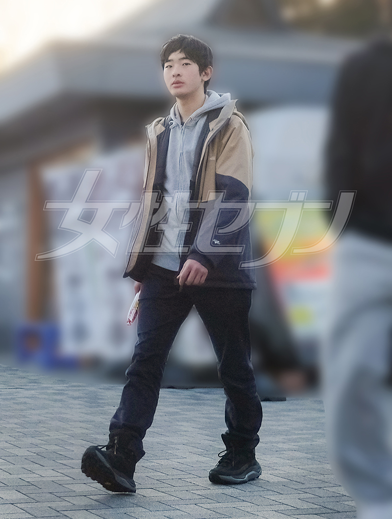 サービスエリア内を闊歩される悠仁さま。（2026年1月）