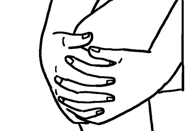 両手を組んでひざの皿を掴む。ひざを持たずに行ってもOK（イラスト／こさかいずみ）