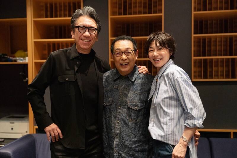 今井のレコーディングに参加した布袋とさだまさし（インスタグラムより）