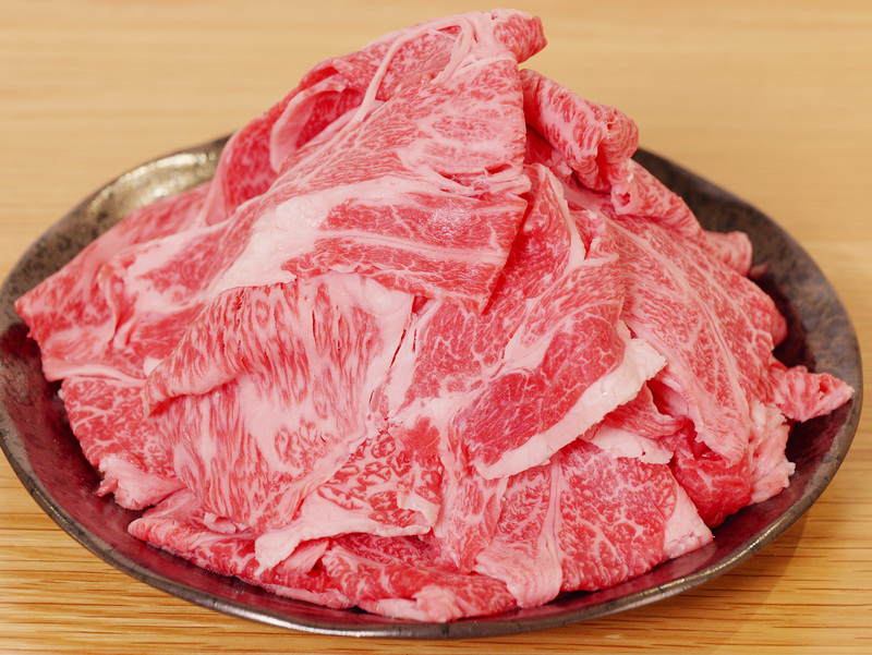 ふくよかな霜降りの肩ローススライス