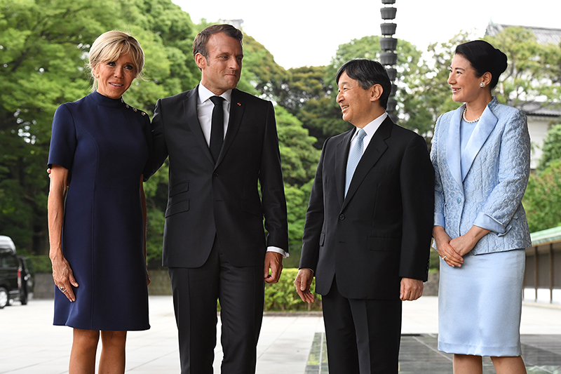 即位直後の両陛下と対面したマクロン大統領夫妻（2019年、東京・千代田区。撮影／JMPA）&nbsp;