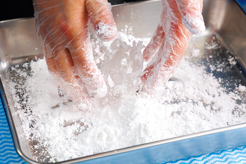 揚げるとダマの部分がクリスピーな食感になる