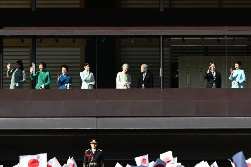 遠目から見ても愛子さまと雅子さまは目立っていた。（2026年2月、写真／横田紋子）