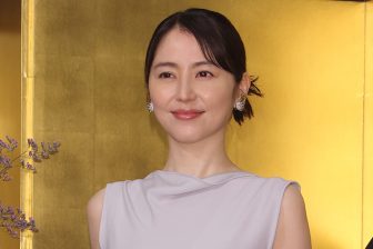《新居の家賃は約150万円》長澤まさみ、SNSで突然の「新婚アピール」　夫・福永壮志監督はカナダで長期撮影中、250万円リングは“遠距離でも愛し合うふたり”の愛の証か 