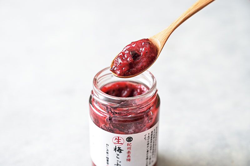 「紀州南高梅 生梅こぶ茶」（1瓶130g/648円）