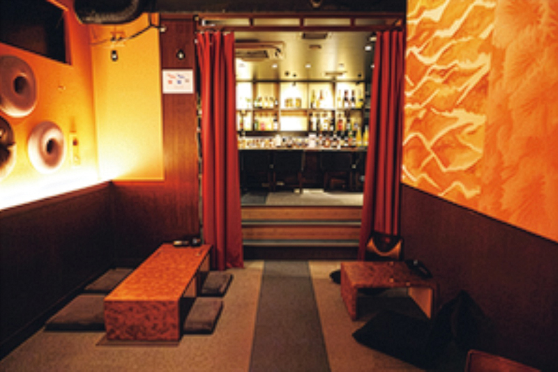 「お茶づけバーZUZU」の内観