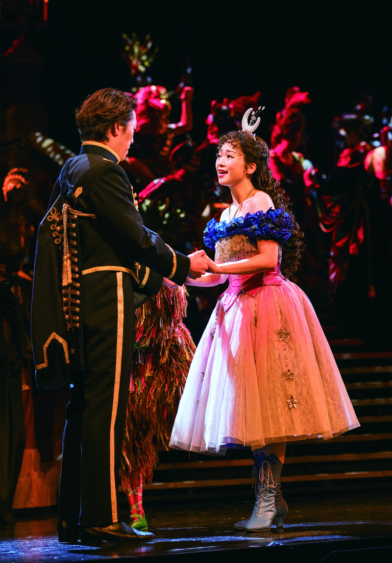 純粋さ、幼さ、芯の強さ、明るさの中にある憂い…。クリスティーヌの多面性を圧倒的な歌声と豊かな表情で表現（撮影／荒井健）