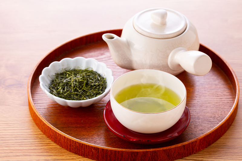 4位に入った「緑茶」も、症状緩和に欠かせない（写真／PIXTA）
