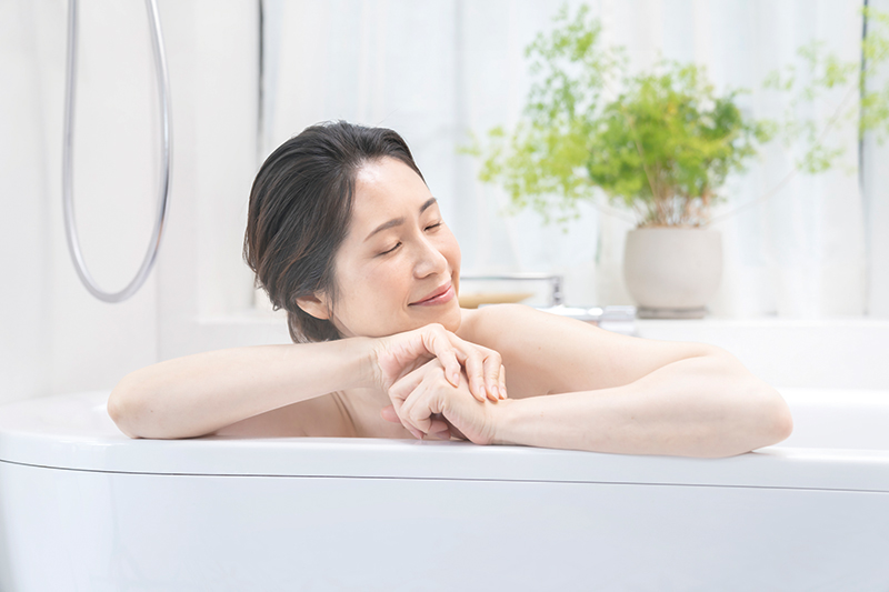 心身に効くお風呂のスゴさとは？健康寿命を延ばす「お風呂の入り方」も紹介（写真／PIXTA）