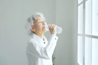 《名医10人が実践》整う“デトックス習慣”　むくみ、便秘、だるさ、肌荒れを一掃する食・運動・入…