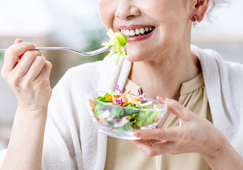 若々しい血管のために「ベジファースト」を守りたい（写真／PIXTA）