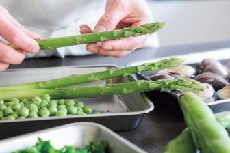 《見た目も華やか！》春野菜たっぷりの「菜の花としらすのミモザパスタ」「春キャベツと生ハムの…