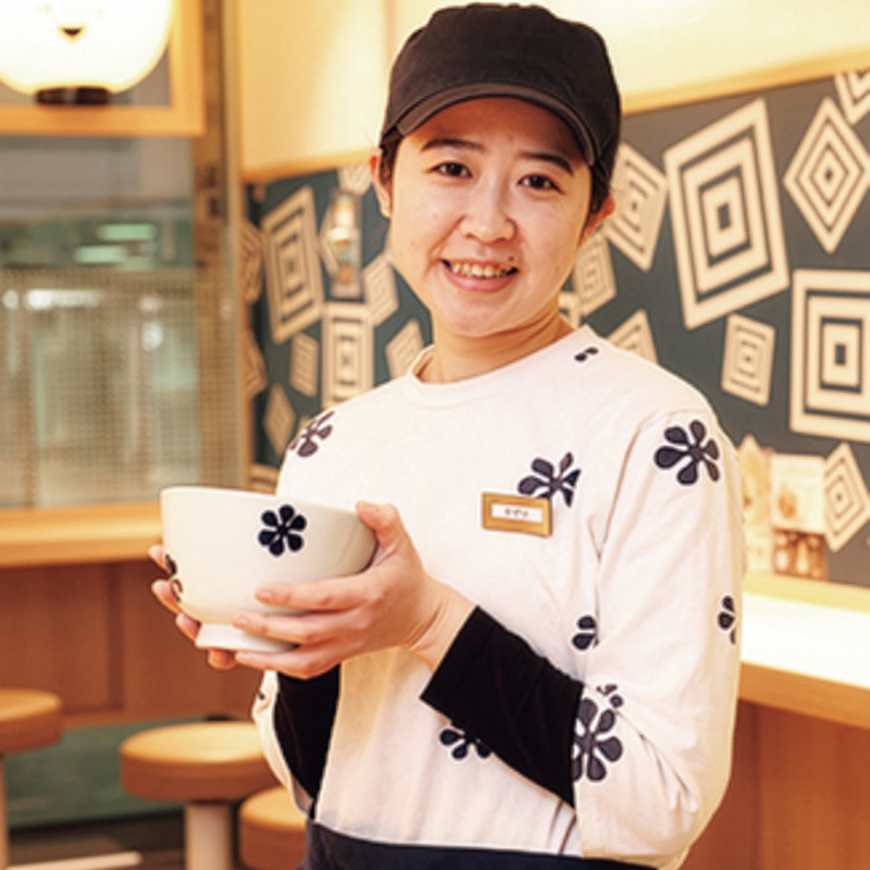 「だし茶漬け+肉うどん えん 新宿小田急エース店」店長 田澤亜弥さん