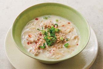 《低カロリーで腸活にぴったり》「パッタイ」や「フォー」など人気エスニックも！腸スッキリはる…