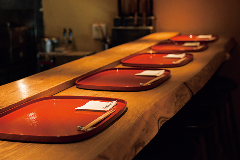 「鈴なり」の内観