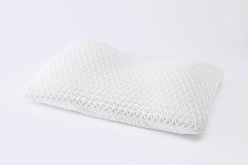 「Moffle（モッフル） 洗えるフィットまくら」（40×60cm 7980円/カインズ）