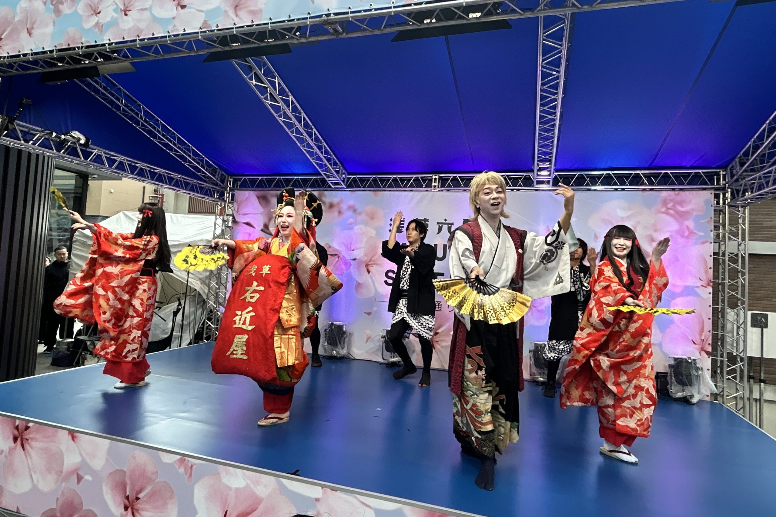 浅草右近屋 with TTMによるパフォーマンス