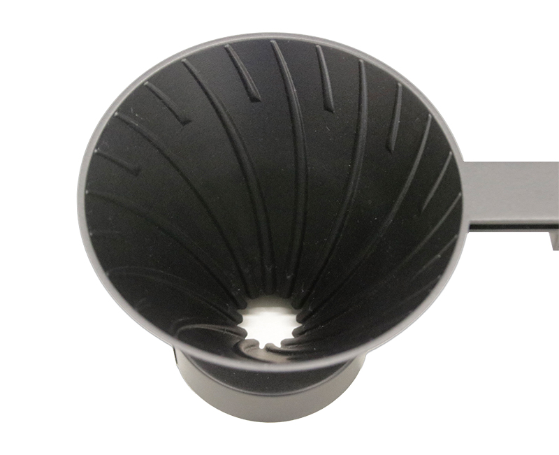 ドリッパーの穴は大きめが1つ