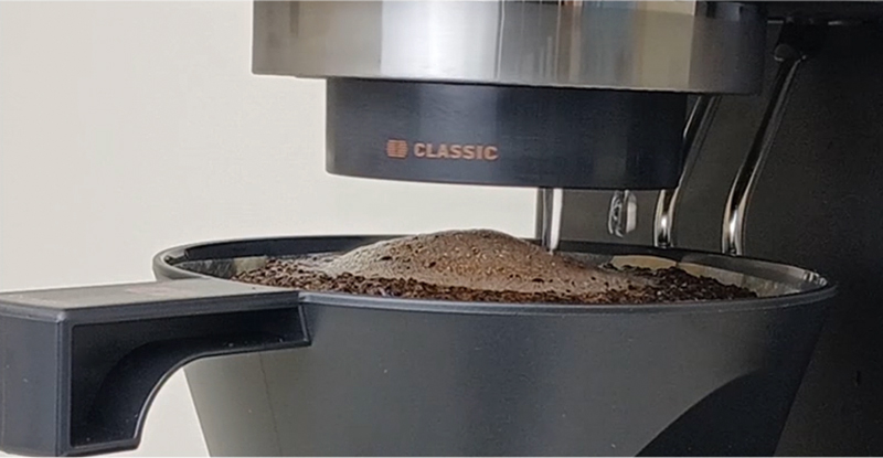 東京・渋谷の喫茶店『茶亭 羽當』のバリスタ・天野大氏監修。ノズルの穴は2つ