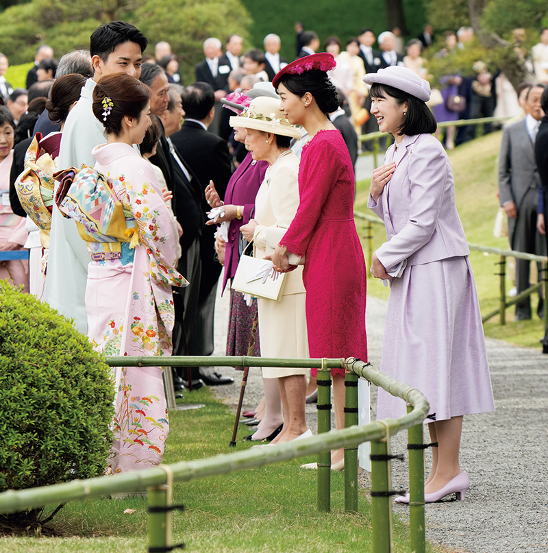 「同い年で、12月生まれというのも一緒なので」（愛子さま）。三浦選手の誕生日は、愛子さまと同じ2001年の12月。愛子さまは照れたような笑顔で「勝手ながら親近感を持って拝見させていただいておりました」とお声をかけられた（撮影／JMPA）