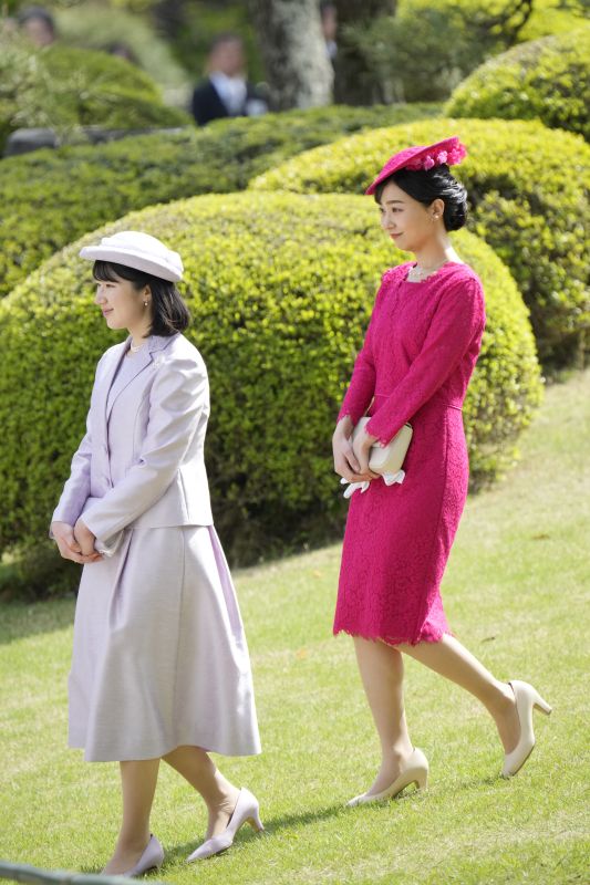愛子さまと佳子さまが並ぶととても華やかだった。（2026年4月、写真／JMPA）