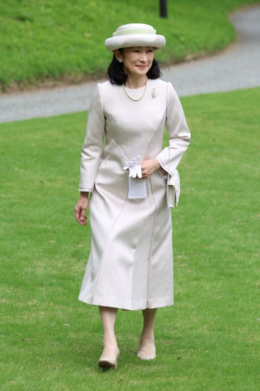 赤坂御苑の緑によく映えていた。（2026年4月、写真／JMPA）