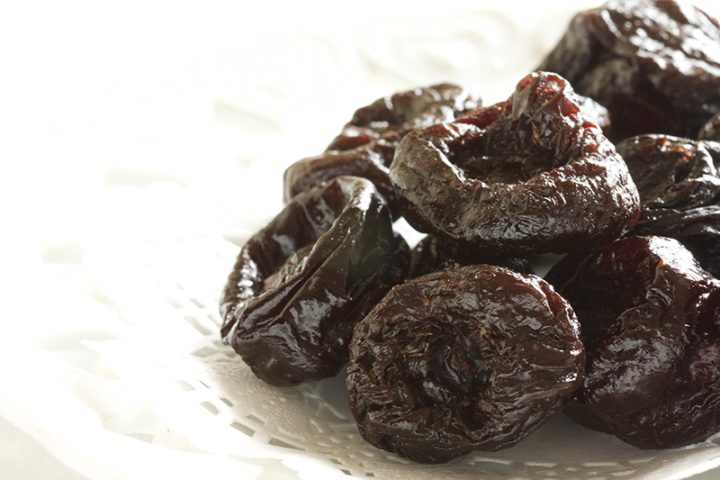 《健康のカギを握る”腸の若返り”》医師が解説する食事や運動のルーティン「朝起きて1杯のオリーブオイルココア」「へそを見るだけの腹筋運動」