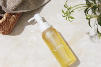 【KINSのクレンジングとブースターで始めよう】肌の土台が整う「美肌菌スキンケア」