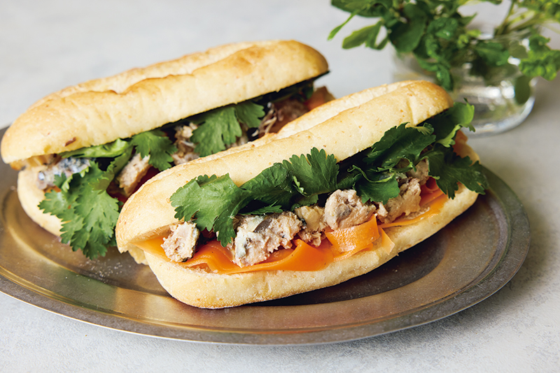 バインミー風さばサンド