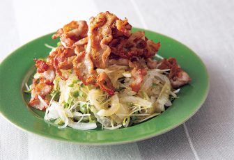 《新玉ねぎの醍醐味は“生食”にあり！》料理研究家が教える甘みを堪能する「絶品サラダ」レシピ3つ…