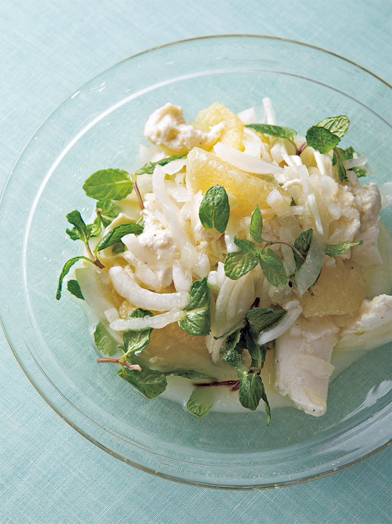 新玉とグレープフルーツ、モッツァレラチーズのサラダ