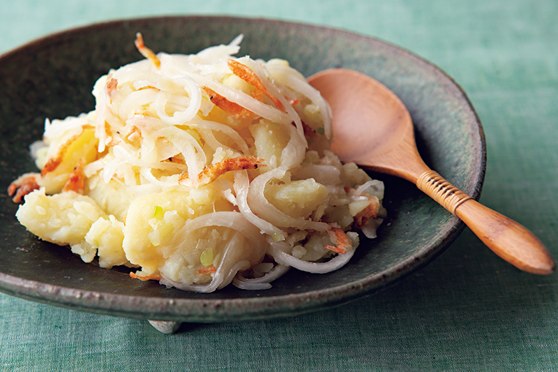 「ねぎだく新玉ねぎのナムル」のアレンジ2：桜えびと新じゃがの和え物