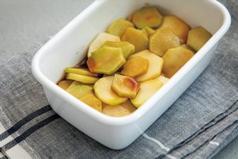 《ブロッコリーの箸休めレシピ3つ》サラダやピクルスで食感の違いを楽しんで
