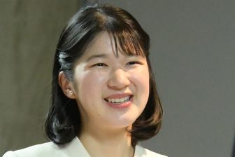 《皇室典範改正で愛子さまを皇太子候補に》週刊文春の元編集長が発起人の署名活動が話題、賛同者…