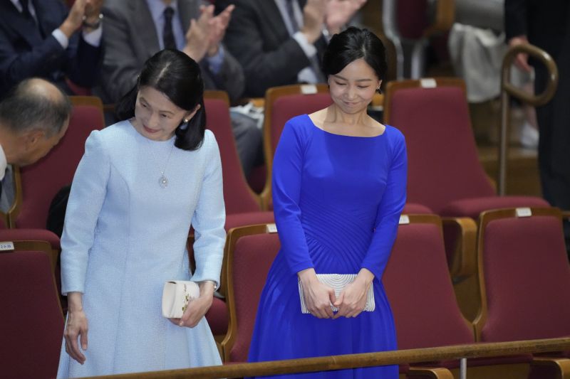 紀子さまとともに、コンサートを鑑賞された佳子さま。（2026年4月、写真／JMPA）