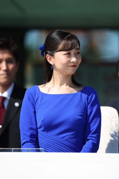 ボディラインがくっきりで話題になったドレス（2025年10月、写真／JMPA）