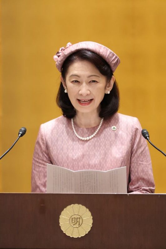 お言葉を述べられた紀子さま。（2026年4月、写真／JMPA）