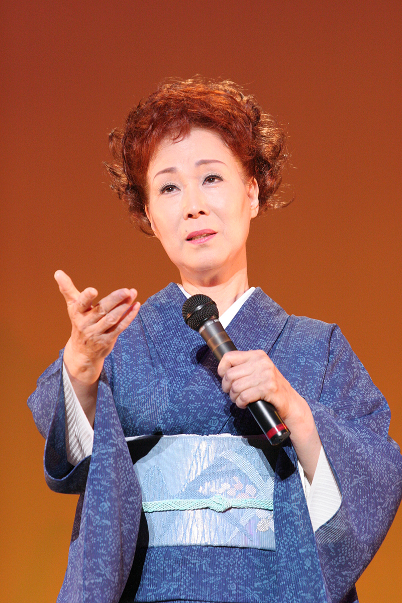 左手首の大けが、3度の妊娠・中絶を乗り越えて、死の間際まで歌い続けた島倉さん