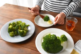蒸すor茹でる？【ブロッコリーのベスト調理法】を探る！楠さんちのホットクックレシピ Vol.58