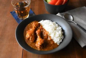 ママ料理家 楠さんちのホットクックレシピ Vol.1【鶏手羽元の無水カレー】